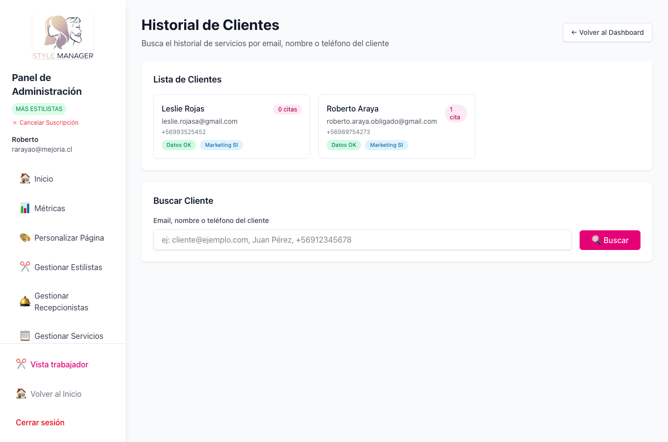 Lista y búsqueda de clientes. En el manual, correos y teléfonos aparecen difuminados para proteger datos personales.